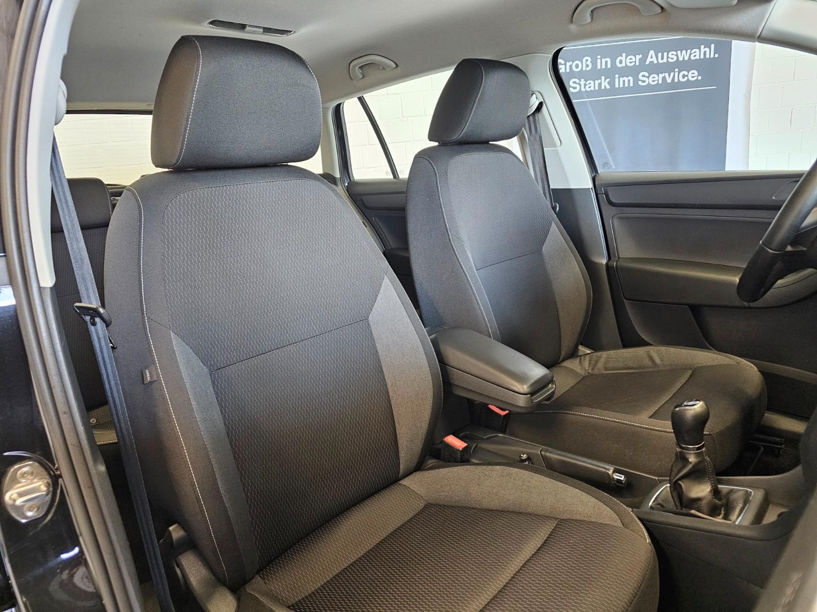 Skoda Rapid 2015 — photo 22