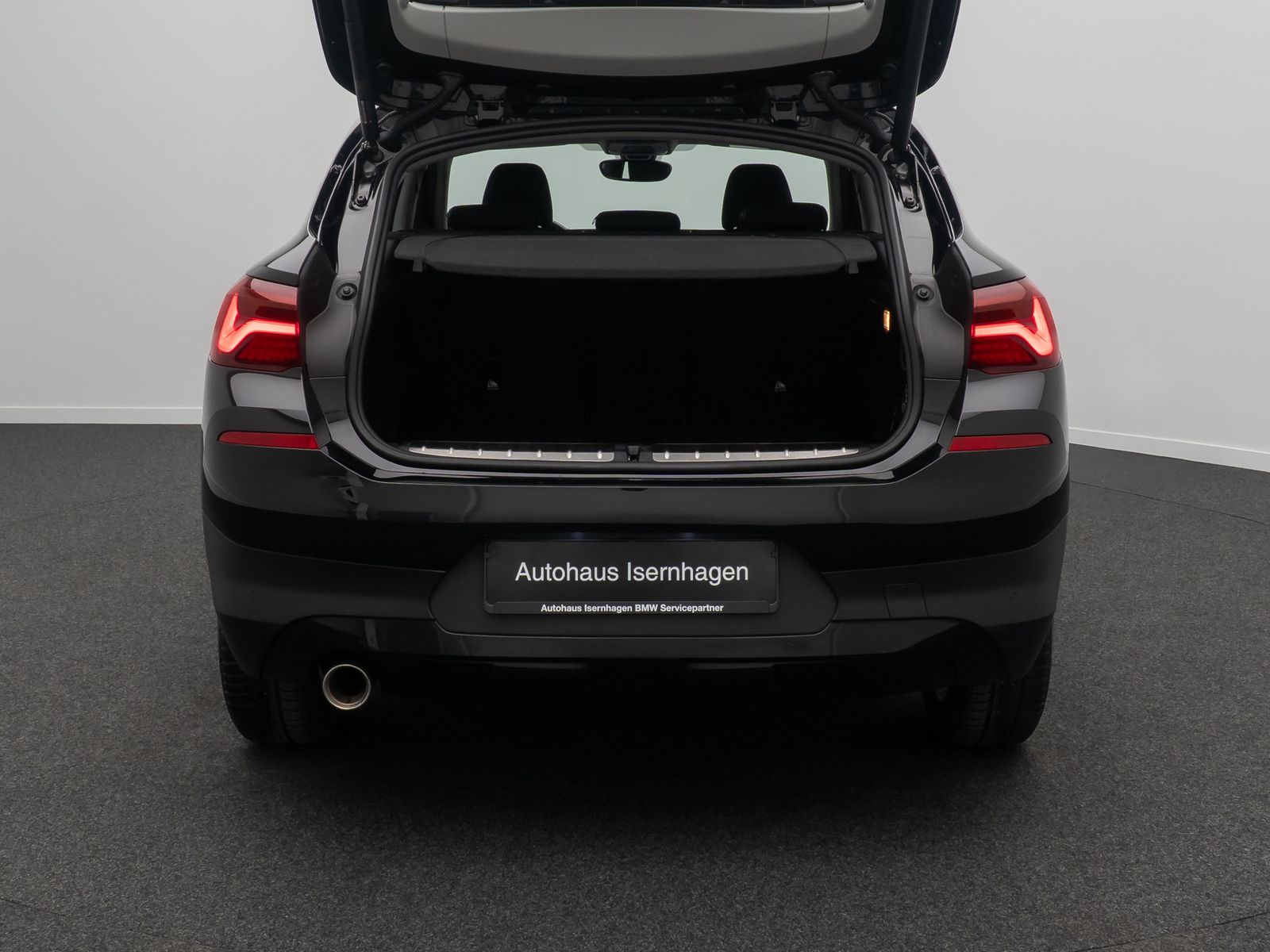Fahrzeugabbildung BMW X2 sD18i GeschwindigReg ParkAss DAB Navi Lordos