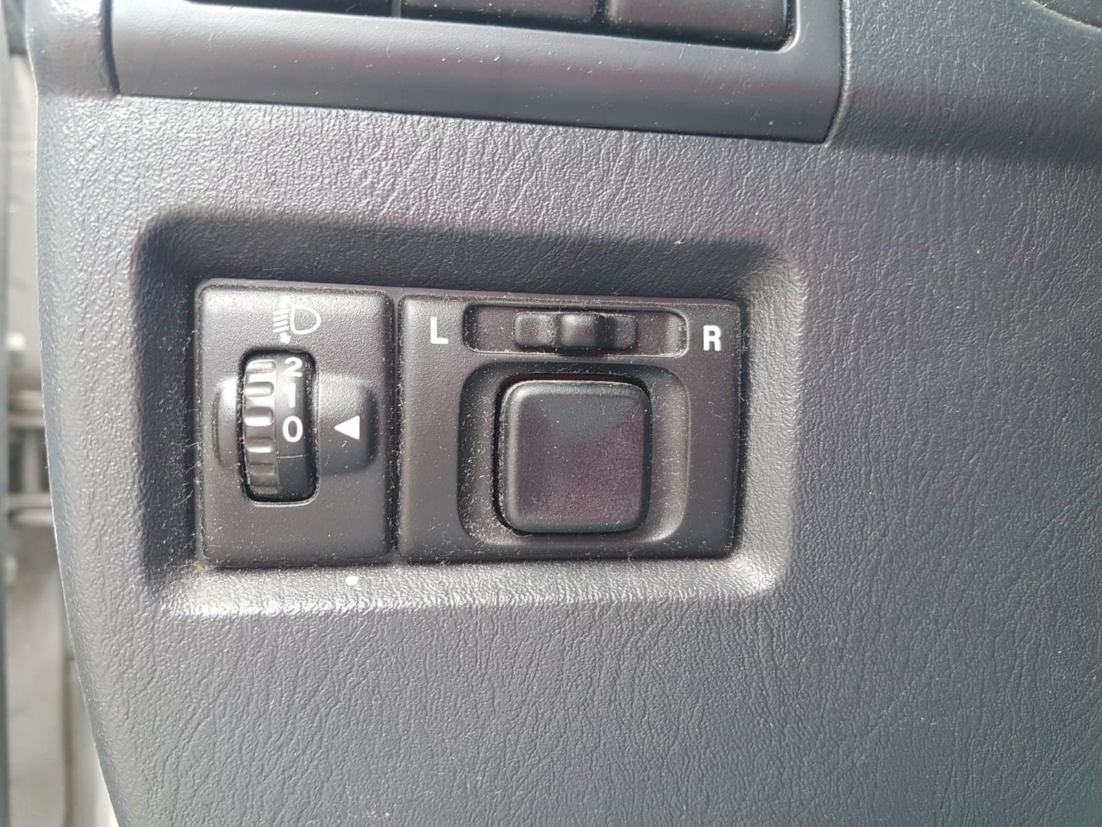 SUZUKI JIMNY 1.3 86 ch - 4X4 - BVM - ATTELAGE - CLIMATISATION