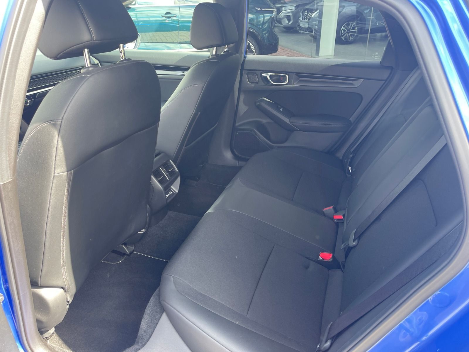 Fahrzeugabbildung Honda Civic Lim. 5-trg. e:HEV Sport Klima/Navi/Kamera