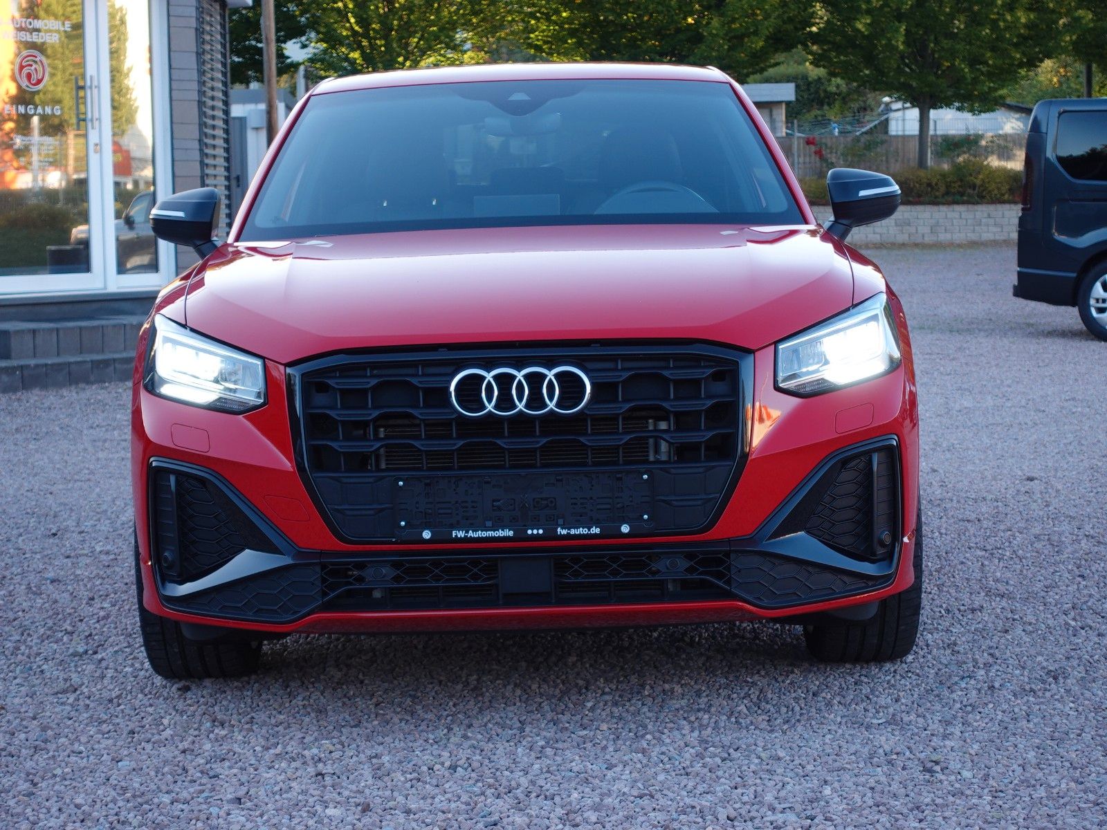 Fahrzeugabbildung Audi Q2 35 TFSI S tronic S line AHK/SONOS/19"LMR/....