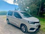 Toyota Proace City Verso 1.2 L1 Team Deuts... - Toyota Proace City von privat