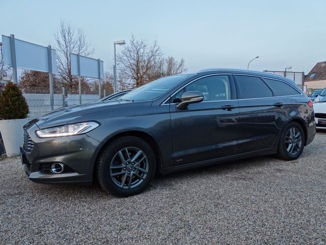 Ford Mondeo Turnier Titanium AWD 4x4 *Kamera*Navi*LED