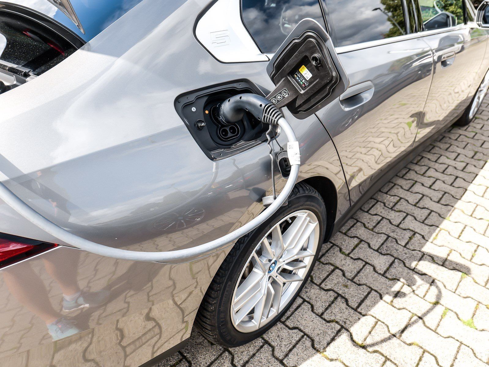 BMW i5 eDrive40 Limousine AHK DA Prof. LED PA+ LED D foto 25
