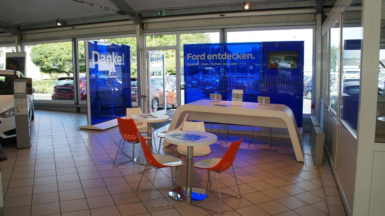 showroom-image-top