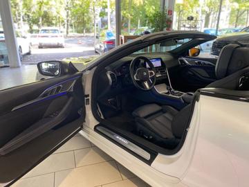 2019 BMW M8 — миниатюра 12