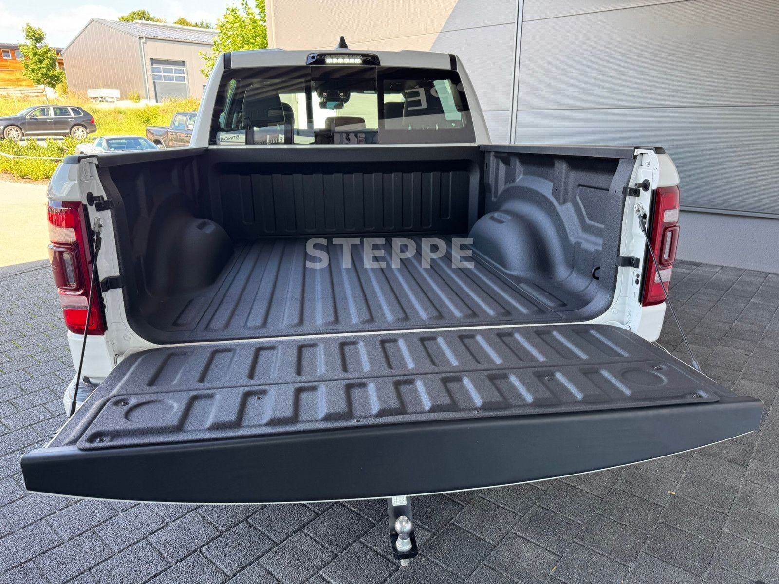 Dodge RAM 1500 5,7 V8 LONGHORN Luftfederung LPG AHK