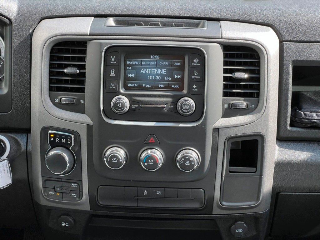 Fahrzeugabbildung Dodge RAM 1500 3.6 Extended Cab Tradesmen *4X4