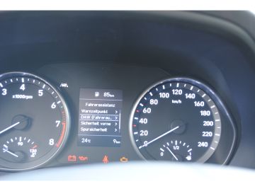 Fahrzeugabbildung Hyundai i30 1,5 L FAMILY+TEMPOMAT + KAMERA + SITZHEIZUNG