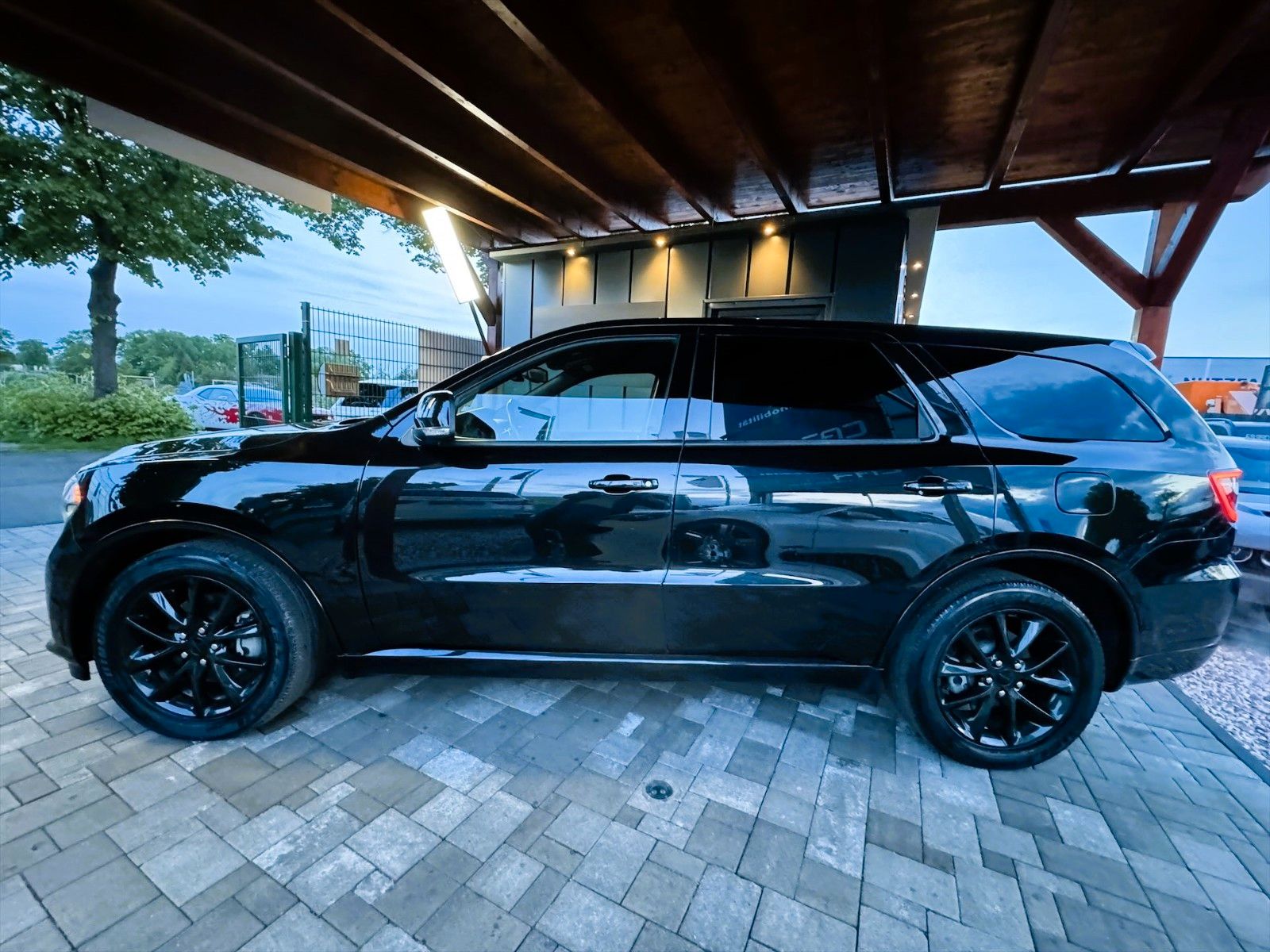 Fahrzeugabbildung Dodge Durango 5.7 V8 4x4 R/T Sport Black Edition *LED*