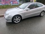 Mercedes-Benz Mercedes CL203 - Mercedes-Benz C203