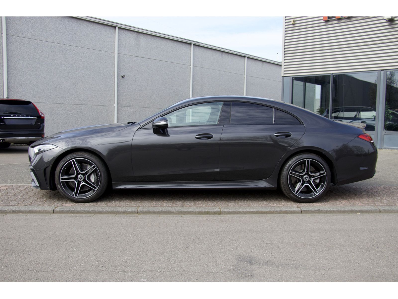 Mercedes-Benz CLS 450 4Matic AMG Line 360° Burmester Night imagem 2
