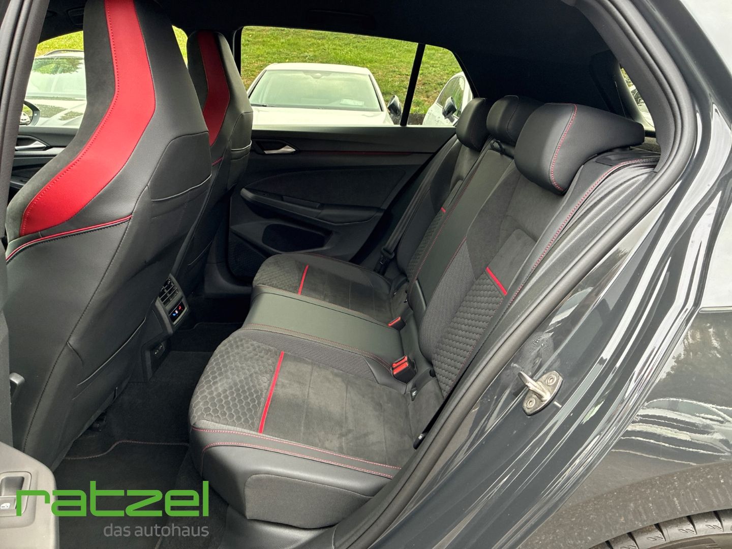 Fahrzeugabbildung Volkswagen Golf Clubsport VIII 2,0 TSI Navi ACC Apple CarPl