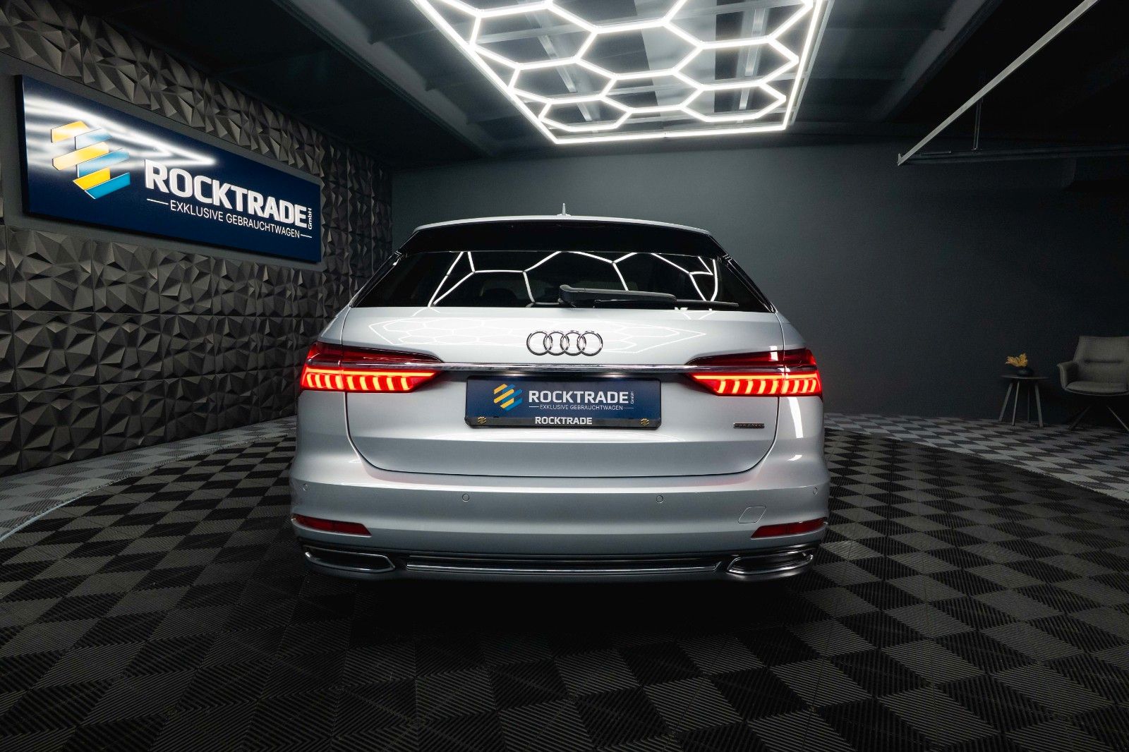 Fahrzeugabbildung Audi A6 Avant 50 TFSIe quattro SportDesign*Matrix*ACC
