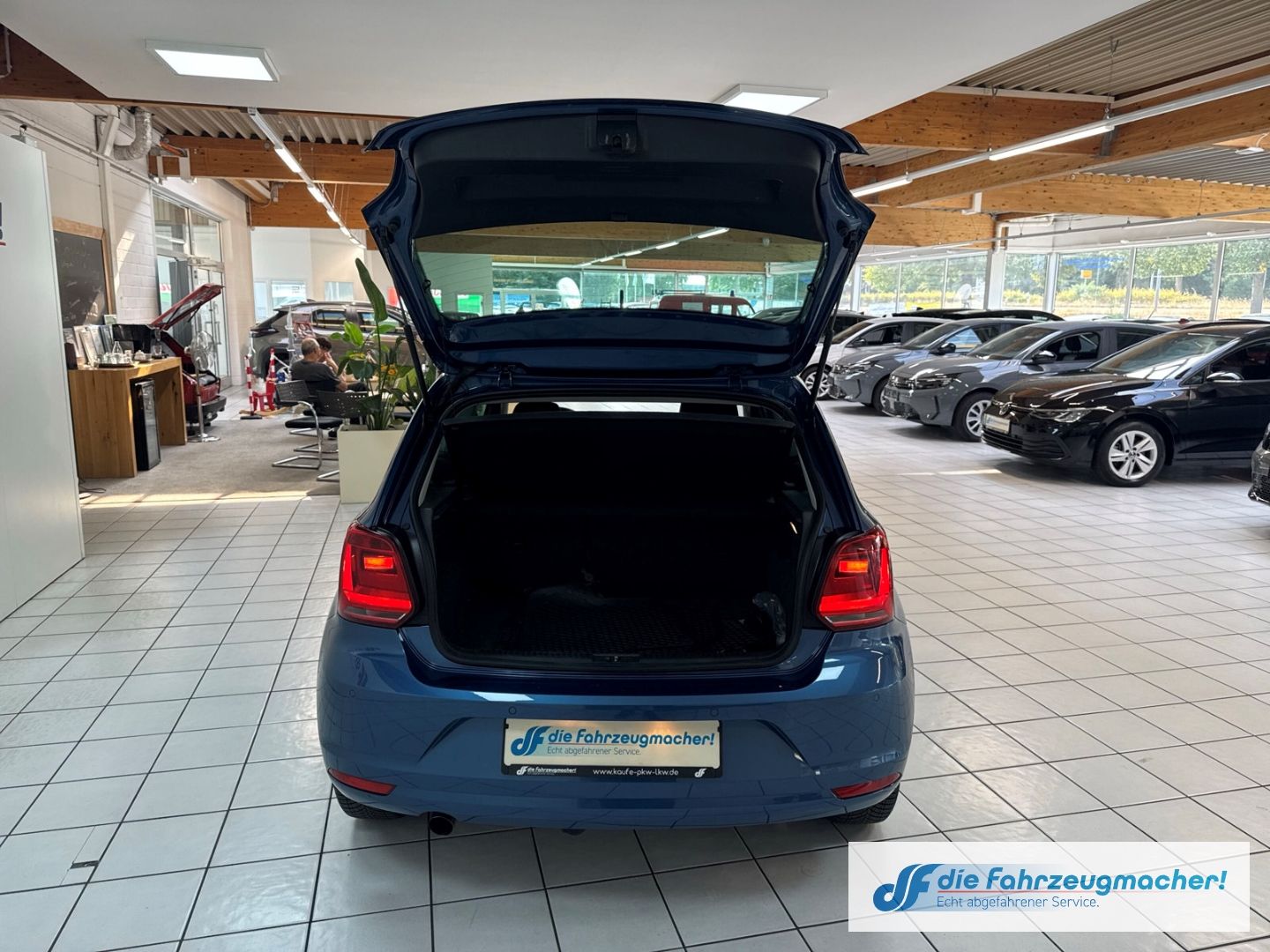 Fahrzeugabbildung Volkswagen Polo V Lounge BMT Start-Stopp AHK-abnehmbar Navi