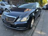 Mercedes-Benz E 220 E T-Modell E 220 CDI BlueEfficiency - gebrauchte Mercedes-Benz E 220 aus dem Jahr 2011
