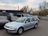 Volkswagen Golf 1.6 Comfortline TÜV NEU/90TKM/KLIMA/AHK/ - Volkswagen Golf aus 2001