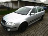 Skoda Octavia Combi 2.0 TDI DPF DSG Team Edition - Skoda Octavia: Team Edition