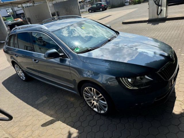 Skoda Superb 2.0 TDI 125kW DSG 4x4 Pano. Leder. ...