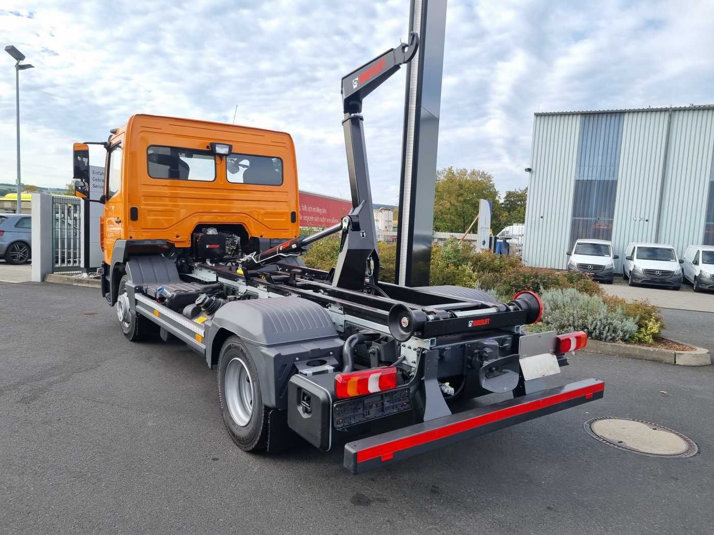 Fahrzeugabbildung Mercedes-Benz Atego 818 K 4x2 HIAB XR5S3650 AHK Klima