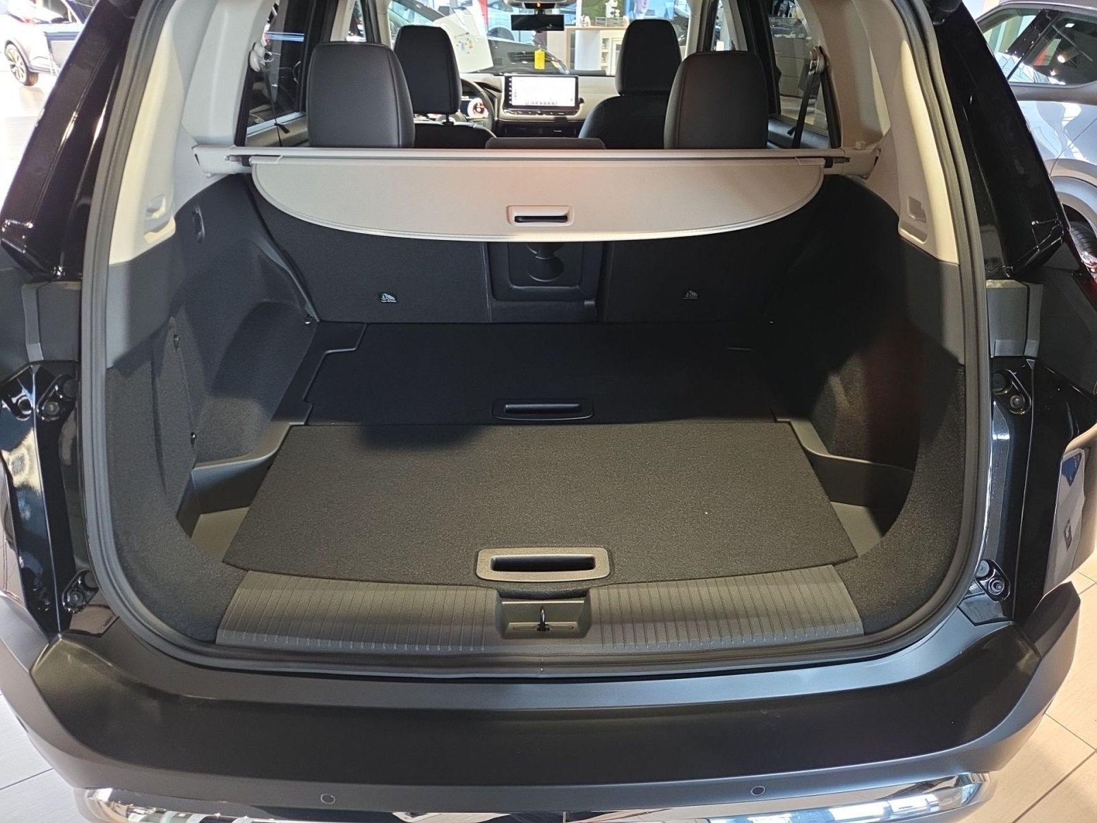 Fahrzeugabbildung Nissan X-Trail Tekna+ MHEV 163 PS Autom. *NAVI*BOSE*HEA