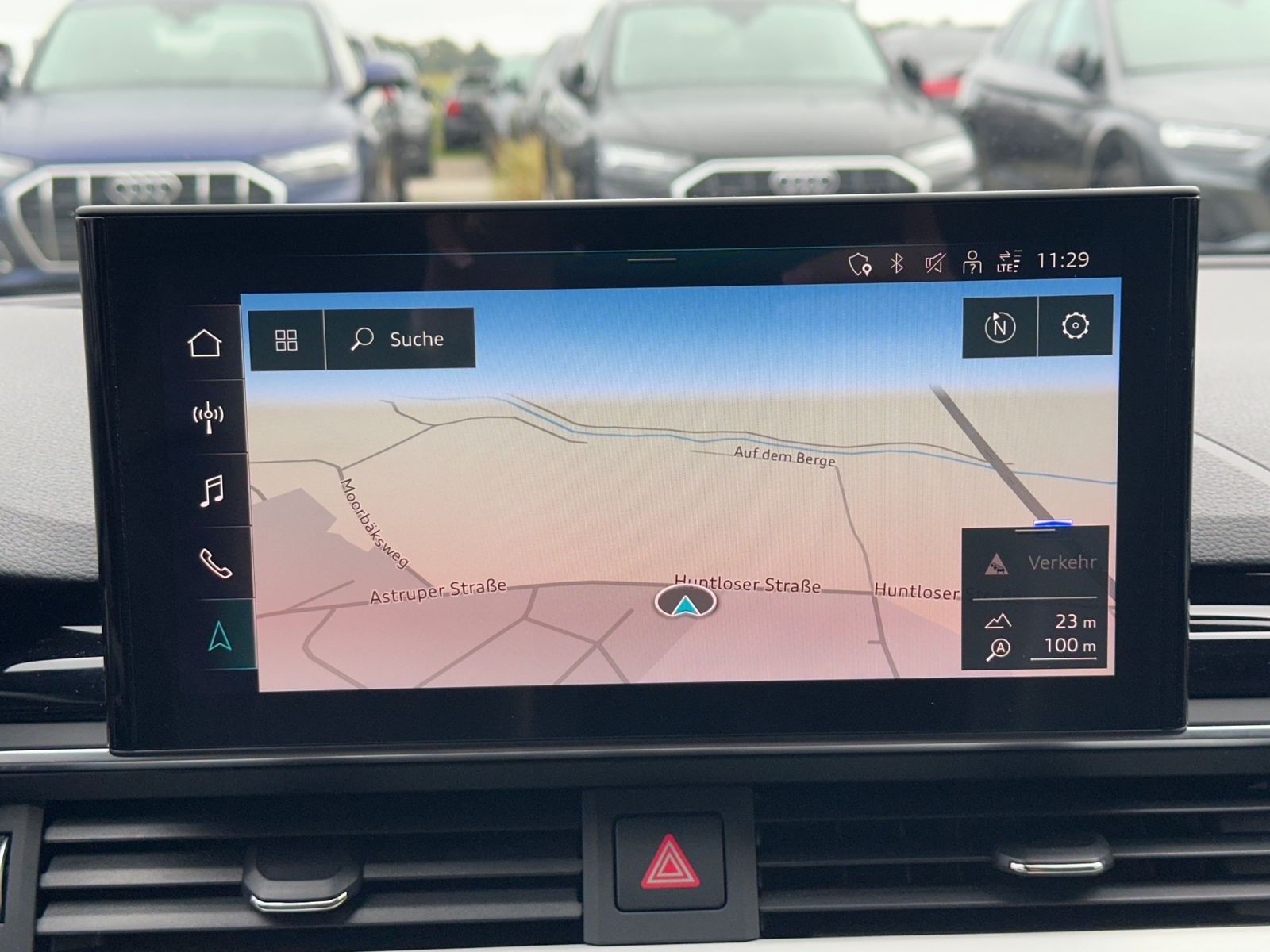 Fahrzeugabbildung Audi A4 40 TDI S-Line Black NAV+LED+PANO+AHK+KAM