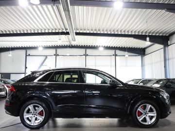Audi Q8 - 9