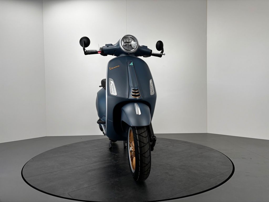 Fahrzeugabbildung Vespa PRIMAVERA 50 Officina 8 *NEUFAHRZEUG*