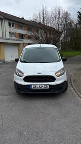 Ford Transit Courier - gebrauchte Ford Transit Courier aus dem Jahr 2015