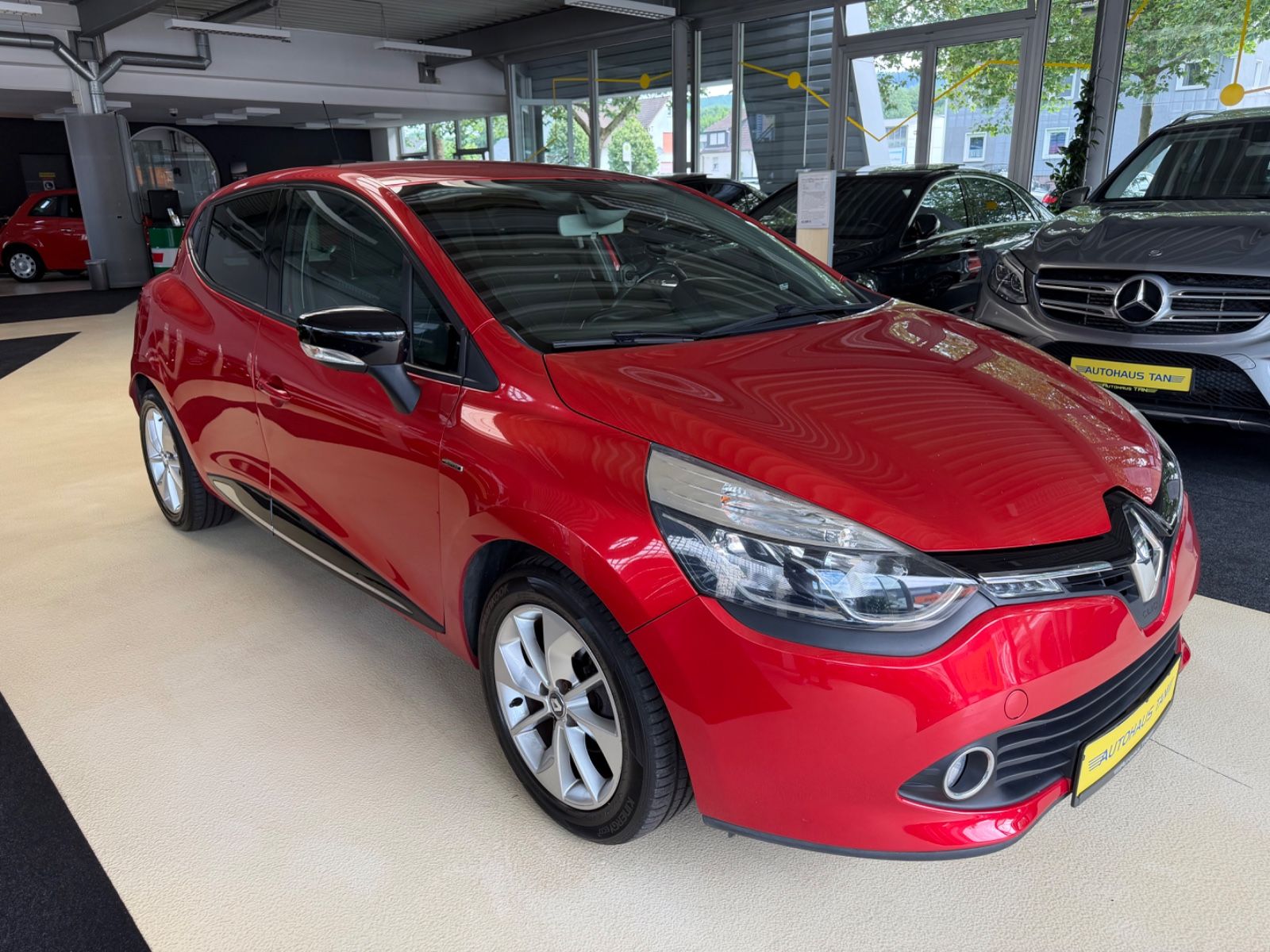 Fahrzeugabbildung Renault Clio IV Limited