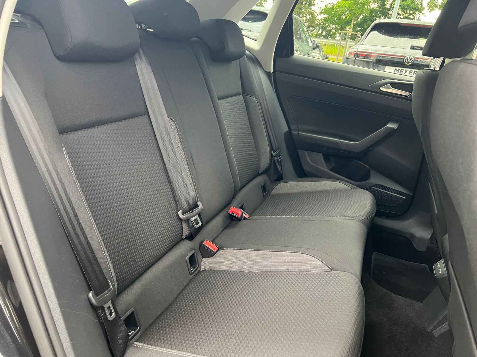 Fahrzeugabbildung Volkswagen Polo Life 1.0 *LED, Climatronic, Sitzhzg., AppCo
