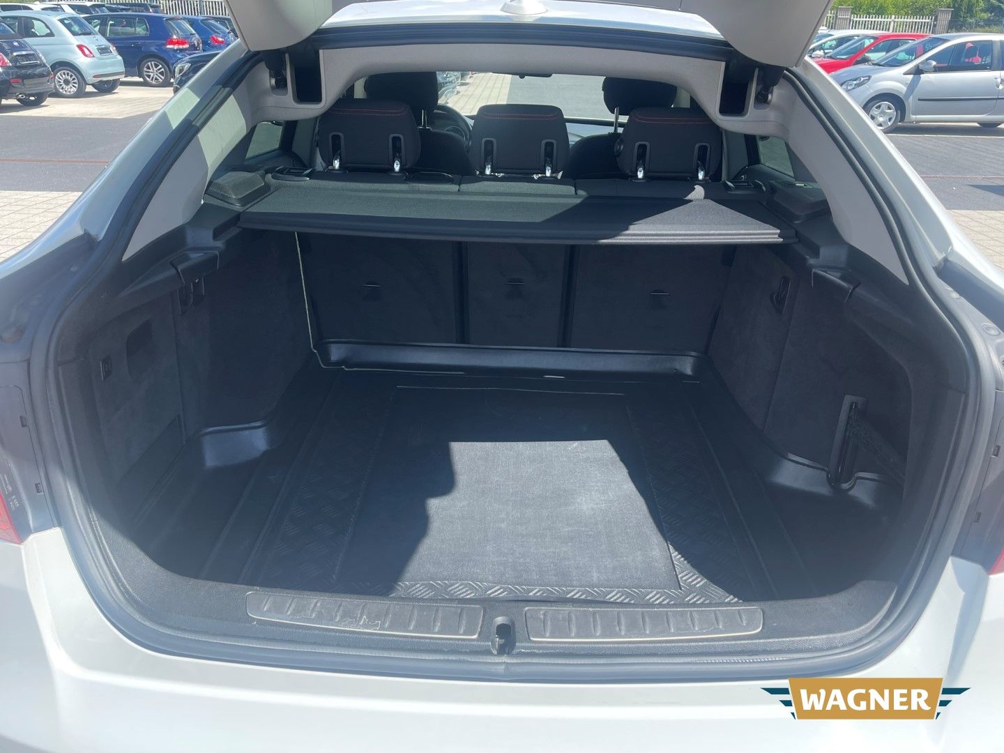 Fahrzeugabbildung BMW 320 Gran Turismo d xDrive Sport Sitzheizung
