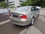 BMW 330 Baureihe 3 Lim. 330d xDrive - BMW 330 aus 2007: 330d