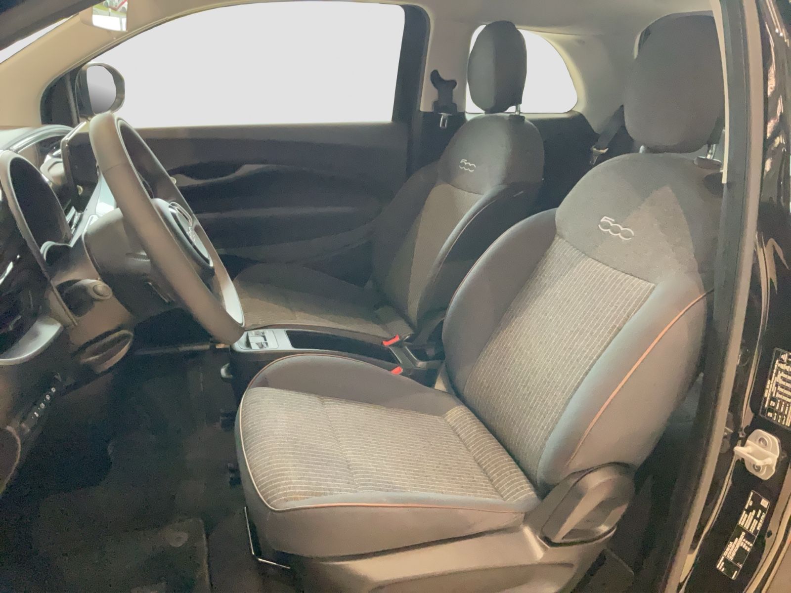 Fahrzeugabbildung Fiat 500e Icon