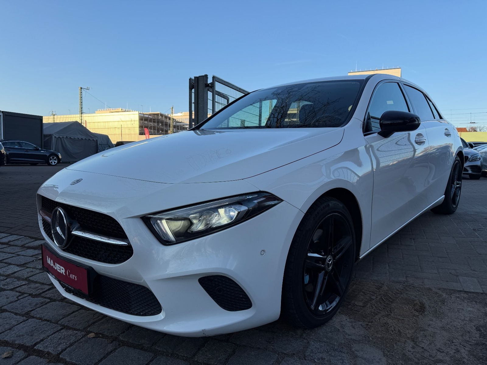 Fahrzeugabbildung Mercedes-Benz A 220 Night Paket*LED*KAMERA*TEMPO*SITZHEIZ*PDC*