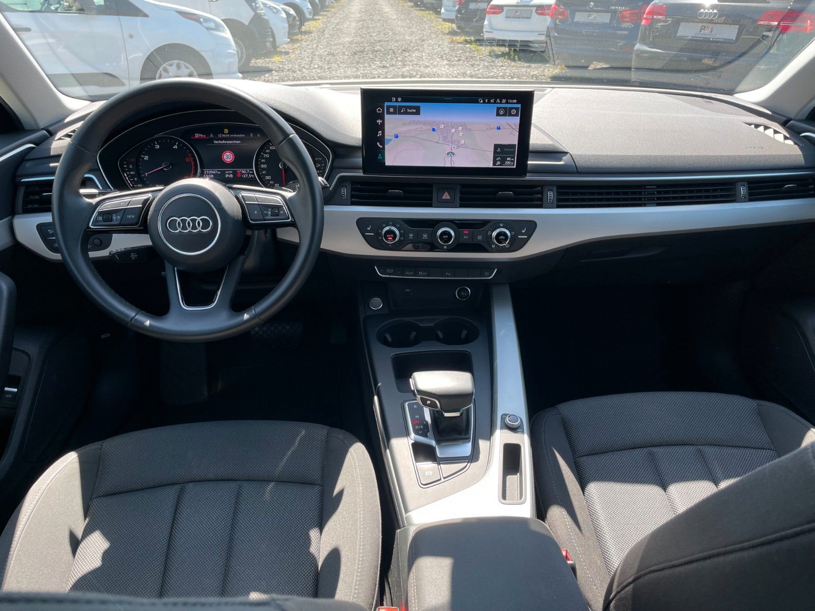 Fahrzeugabbildung Audi A4 Avant 35 TDI Aut. Navi LED AHK Kamera 1.HAND