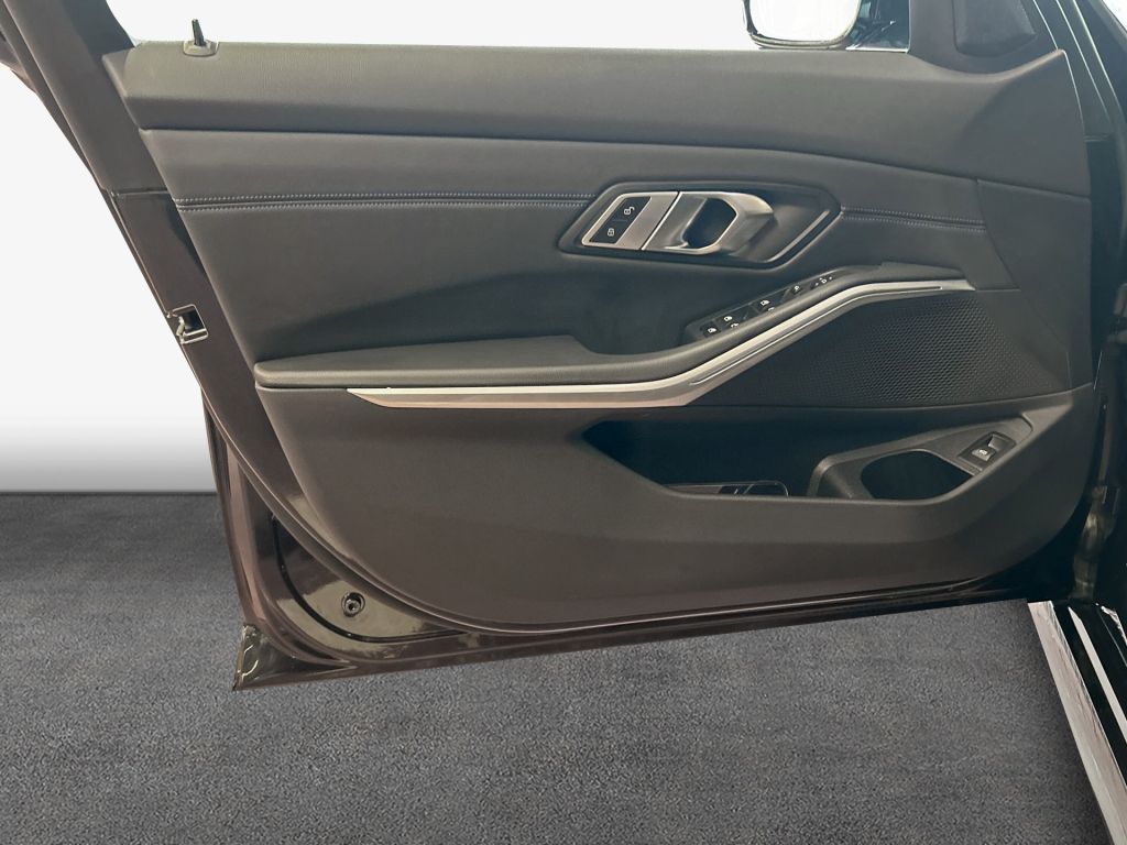 BMW 318i Touring Aut. foto 20
