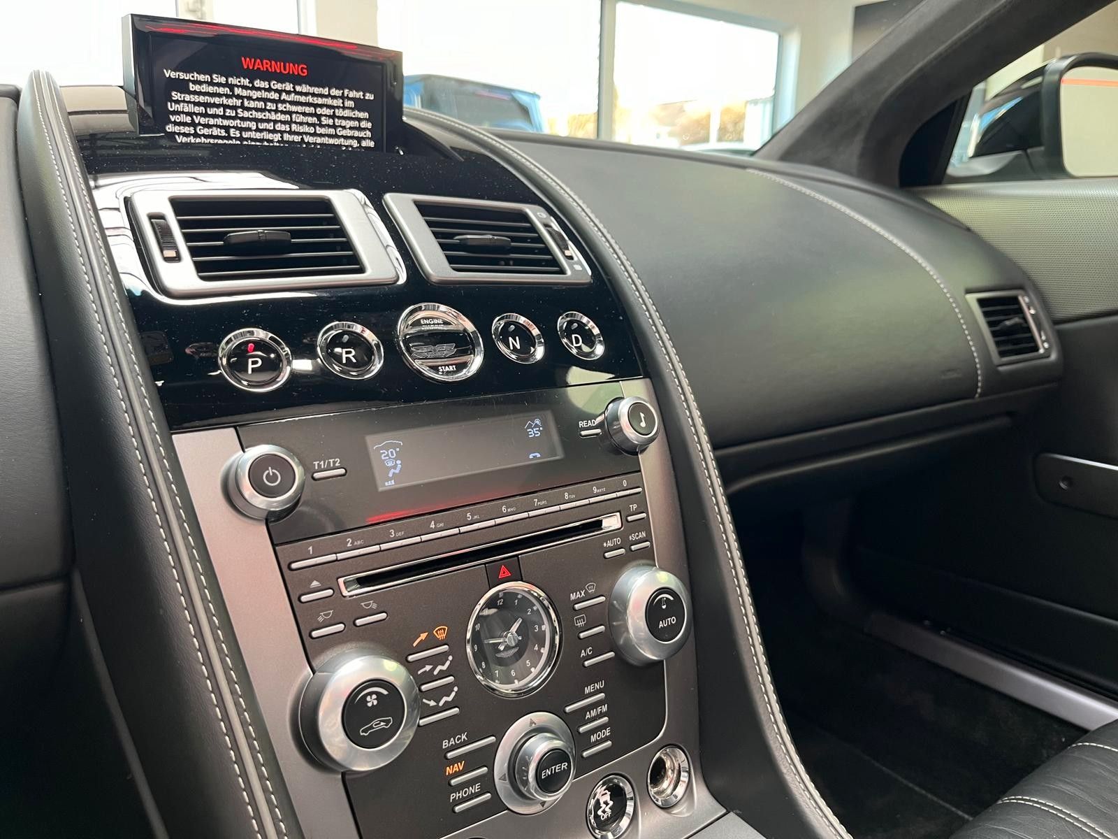 Fahrzeugabbildung Aston Martin Virage Volante V12