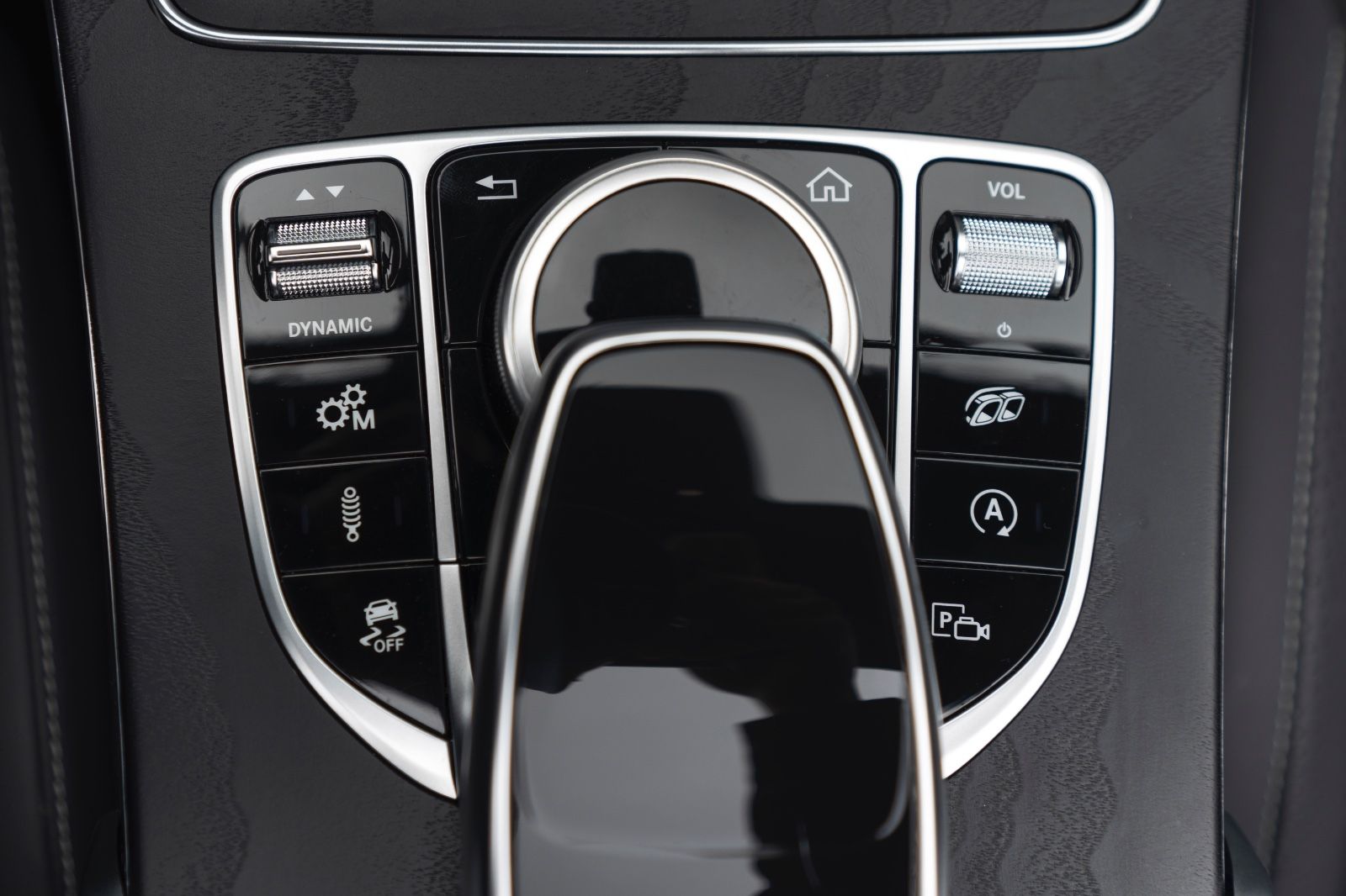 Fahrzeugabbildung Mercedes-Benz C 63 AMG  Cabrio Multibeam  360 Kam  Burmester