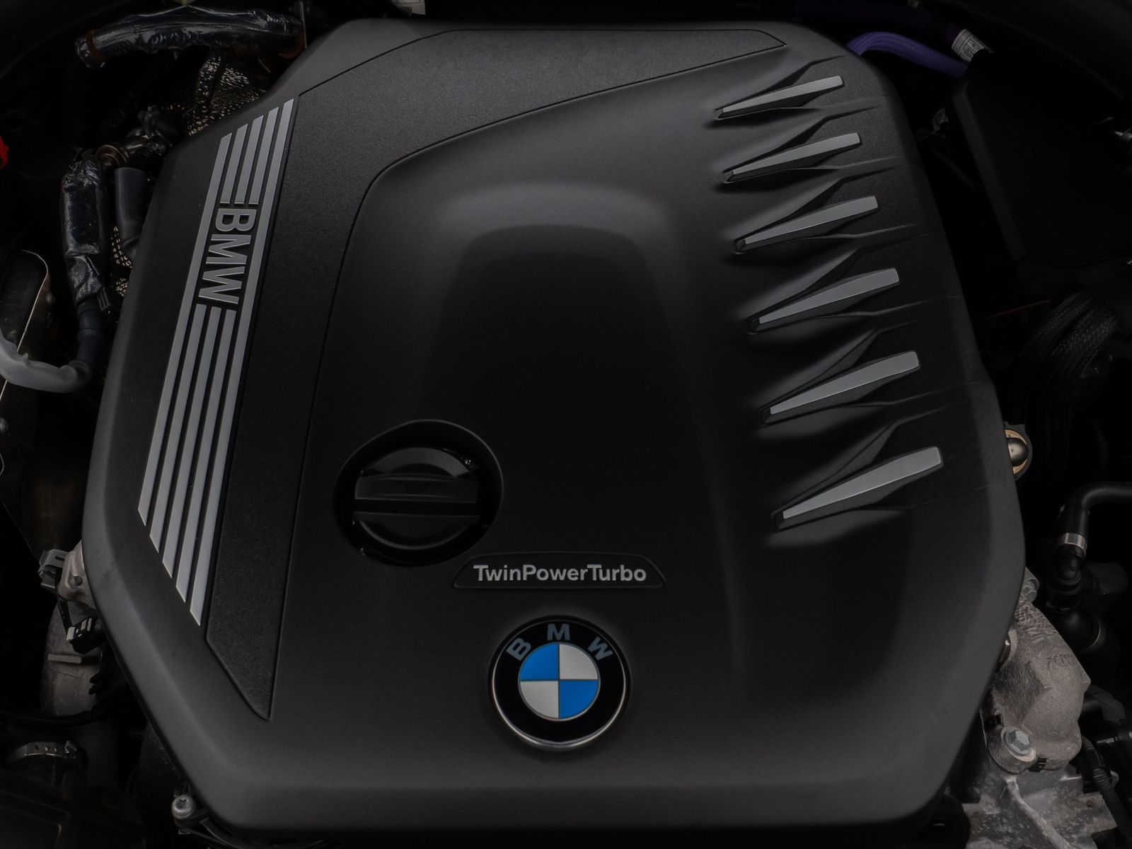 Fahrzeugabbildung BMW 530d xD M Sport Laser Kamera HUD DAB HiFi Komfor