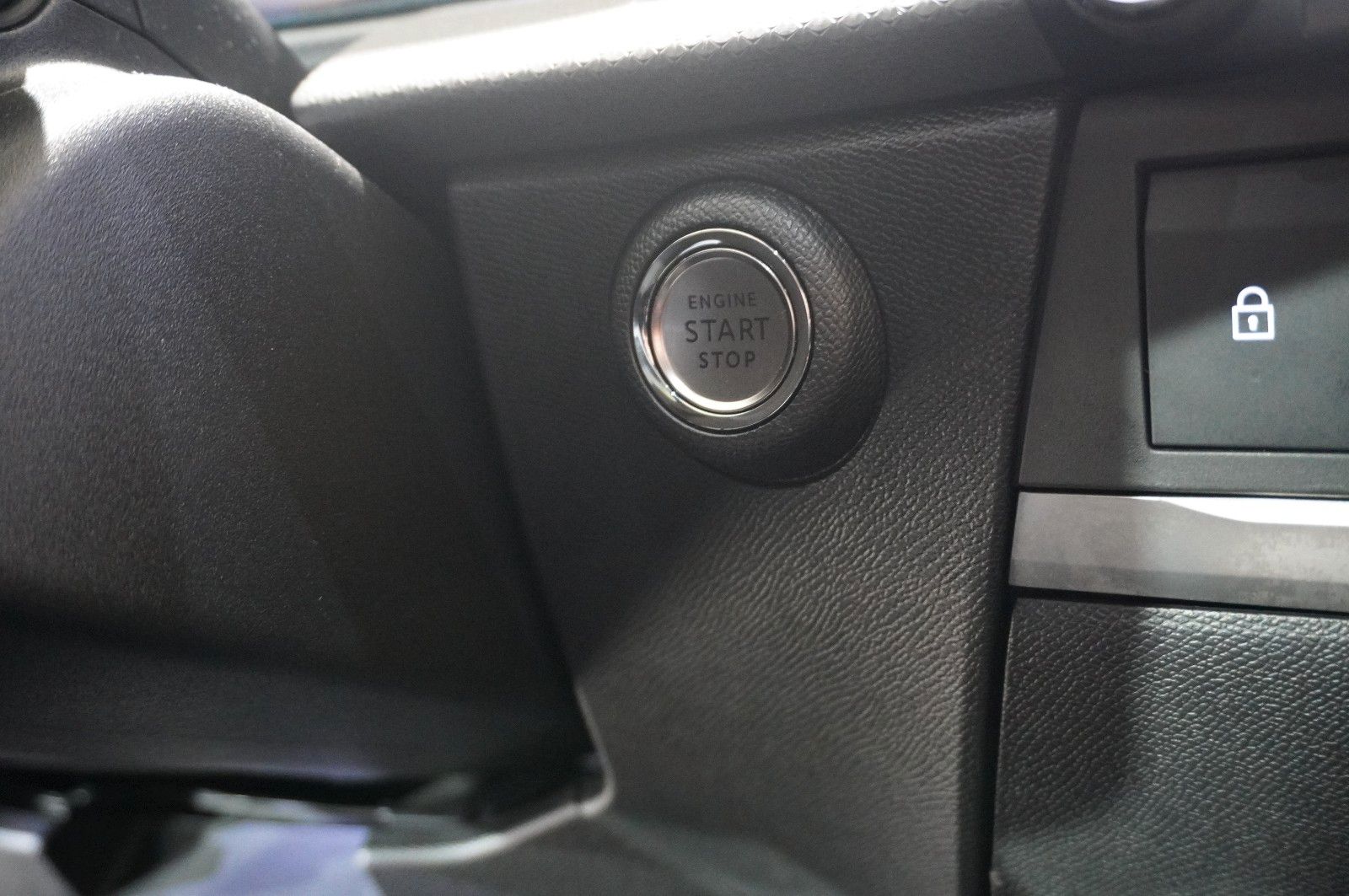 Fahrzeugabbildung Opel Astra L Lim. 1.2T ELEGANCE NAVI/LED/KAMERA/SPORT