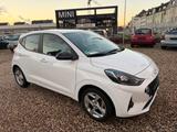 Hyundai i10 Connect & Go NAVI/ Sitzheizung - Hyundai i10 Connect-&-Go mit Benzin-Antrieb