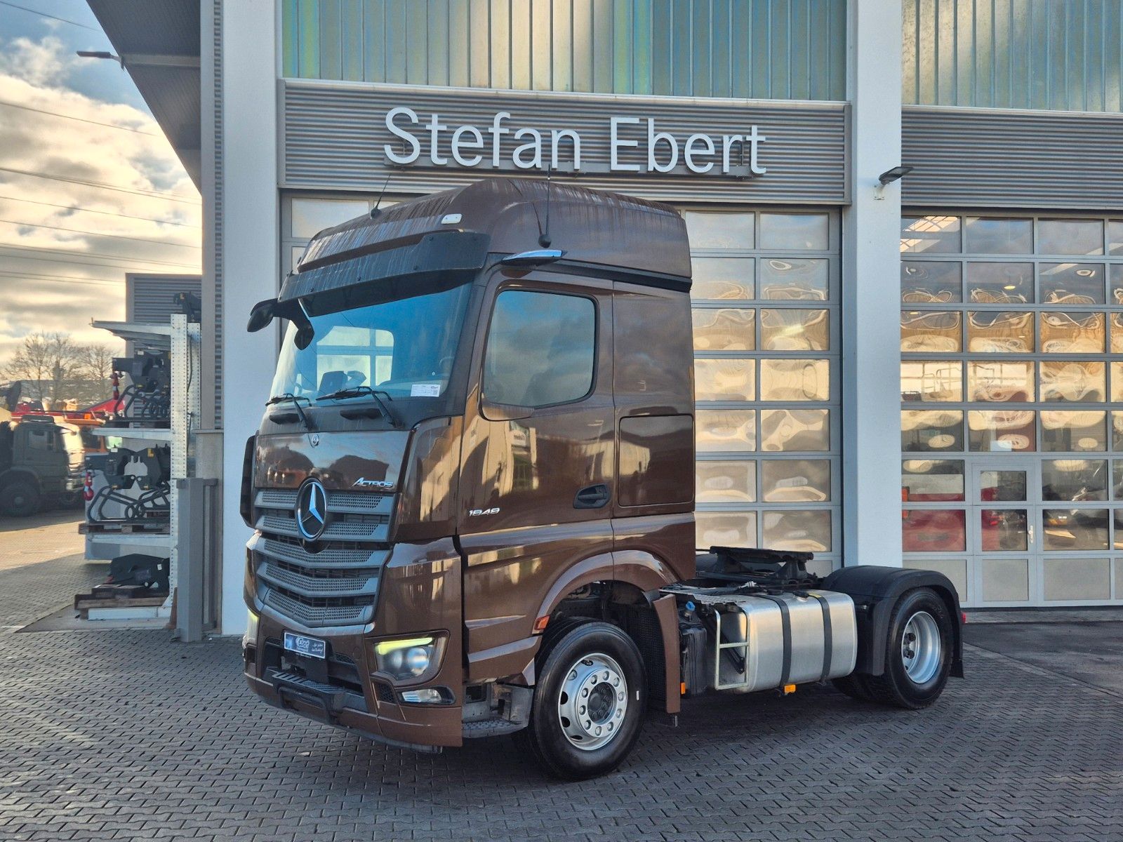 Fahrzeugabbildung Mercedes-Benz Actros 1848 LS Öl-Retarder Standklima BigSpace