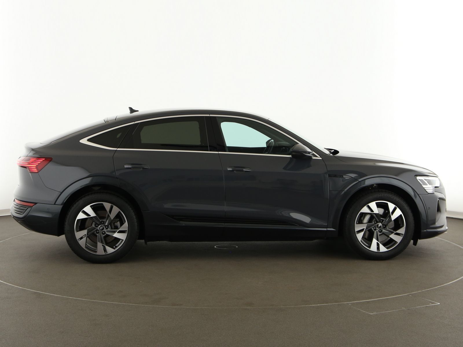 Audi Q8 e-tron - Bild 8