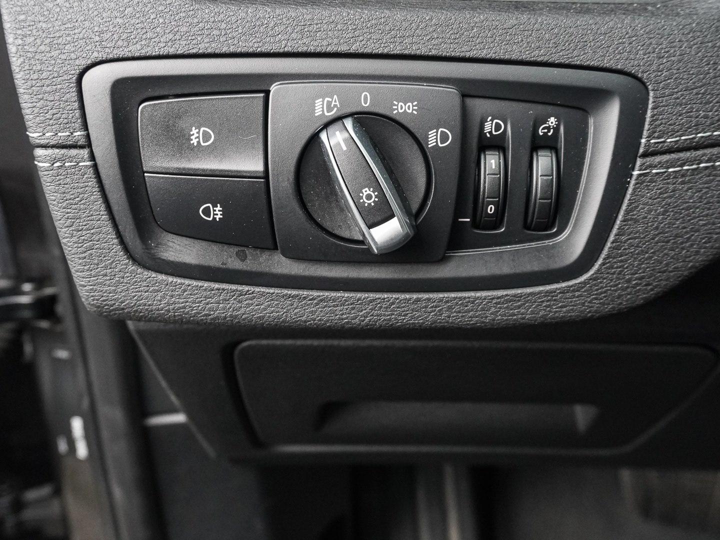 BMW X1 sDrive20i xLine PANO NAVI LED PDC V+H DAB, миниатюра 9