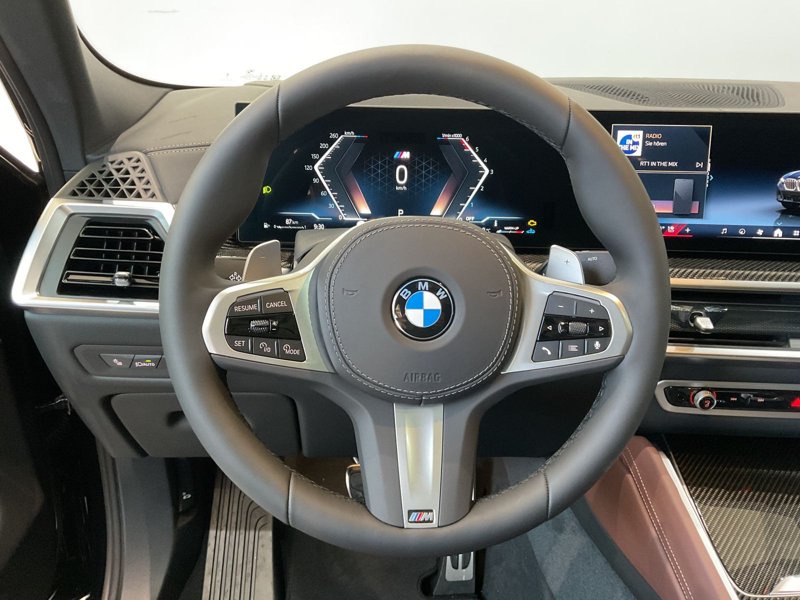 Fahrzeugeinzelansicht 8 Fahrzeugabbildung BMW X6 xDrive40d *Harman Kardon *Sitzbelüftung *Stan