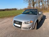 Audi A4 Cabrio quattro Leder Navi AHK TOPP - Audi A4 aus 2006: Cabrio