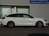 Hyundai i30 cw NAVI/SHZ/LHZ/CLIMAA./PDC V H/CAM./GARANT. - Hyundai i30 in Mannheim