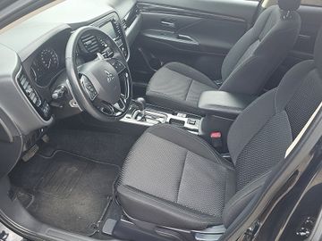 Mitsubishi Outlander - 9
