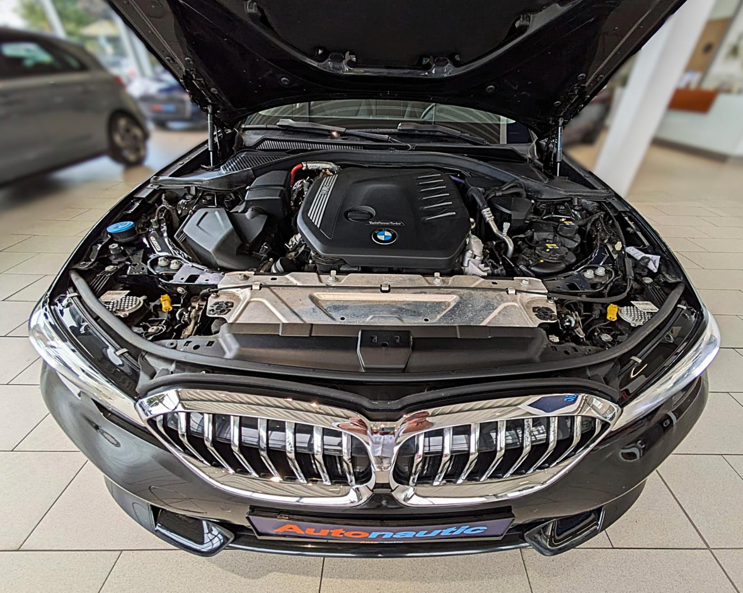 BMW 330d xDrive SAG LUXURY LEDER VIRTUAL  PANO LED